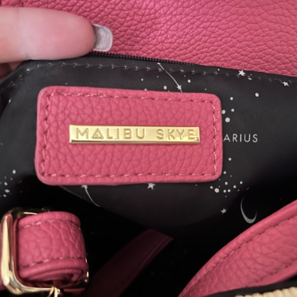 Malibu Skye - Picture 2 of 2